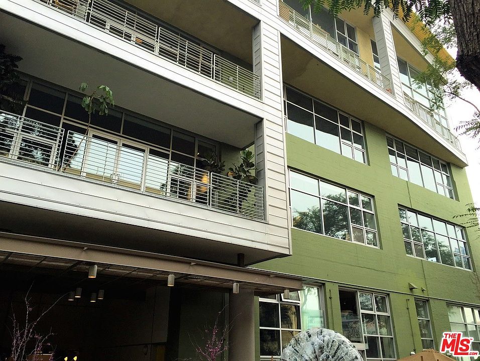 1st image of 1130 S Flower St APT 117