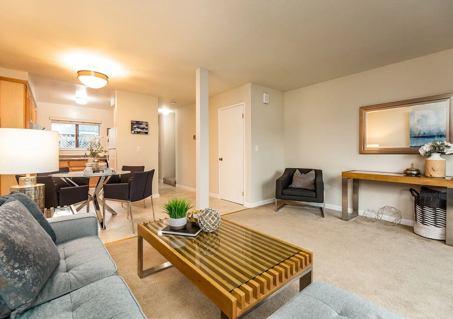 Townhome Style Apartments 2 or 3 Bedrooms all with 1.5 Bathrooms — Photo 3