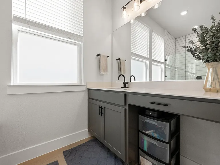 360 Crescent Moon Ct — Photo 17