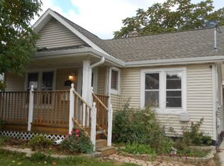 1208 Arlington Ave, Manitowoc, WI 54220
