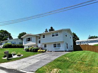 172 Monterey Dr, West Warwick, RI 02893