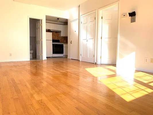 Rented by Brown Harris Stevens | media 7