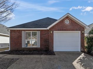 389 36th St, Northport, AL 35473