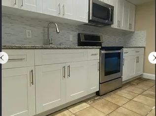 184 SE 10th St, Deerfield Beach, FL 33441