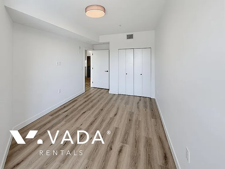 3068 Kingsway — Photo 8