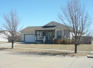1308 Westover Ln, Hesston, KS 67062