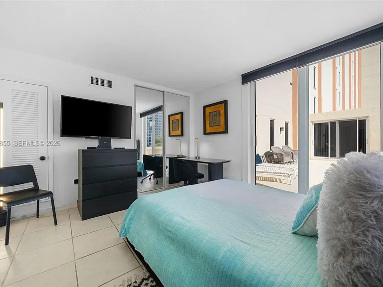 801 S Ocean Dr #207 — Photo 11