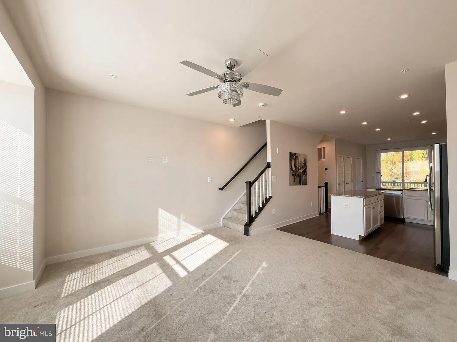 3 bed, 2.5 bath, 1762 sqft, $3,600 — Photo 3