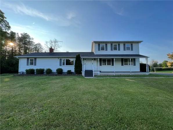 565 W River Rd, Waterloo, NY 13165