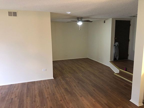 4th image of 11240 Sycamore Ln Unit A