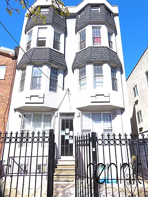 Rented by Rennit Inc. | media 45