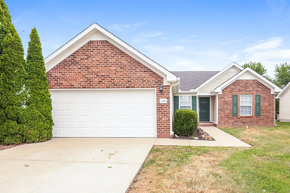 3 bed, 2.0 bath, 1402 sqft, $2,030 — Photo 1