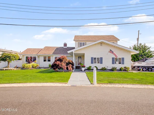 212 Riviera Drive, Toms River, NJ 08753
