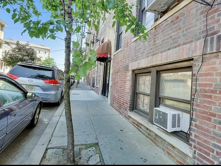 34th St — Photo 5