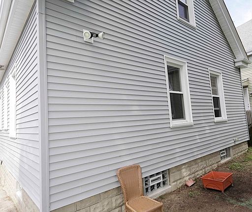 5th image of 460 Chancery St