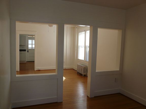 4th image of 412 1/2 Guilford Ave