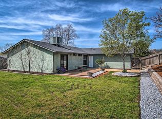 1249 Nighthawk Ln, Redding, CA 96003