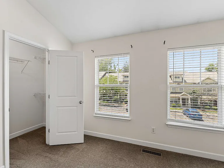 553 Rosedale Ave #107 — Photo 22