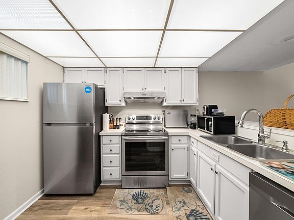 5th image of 112 Fairway Blvd Unit 310
