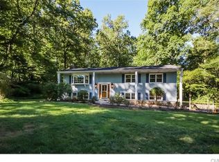 16 Vale Rd, Brookfield, CT 06804