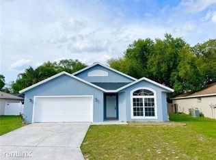 5811 Driftwood Dr, Winter Haven, FL 33884