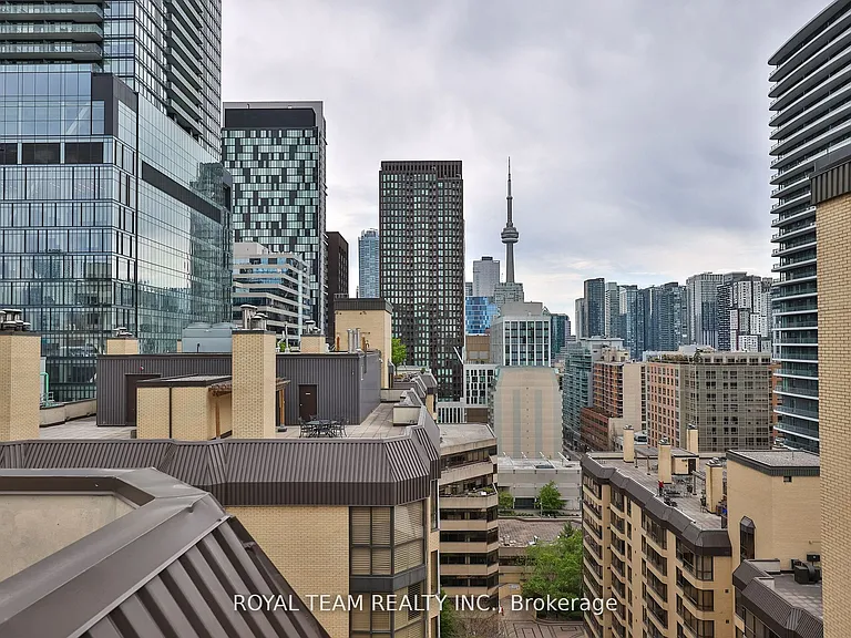 211 N Saint Patrick St S #Penthouse C-10 — Photo 49