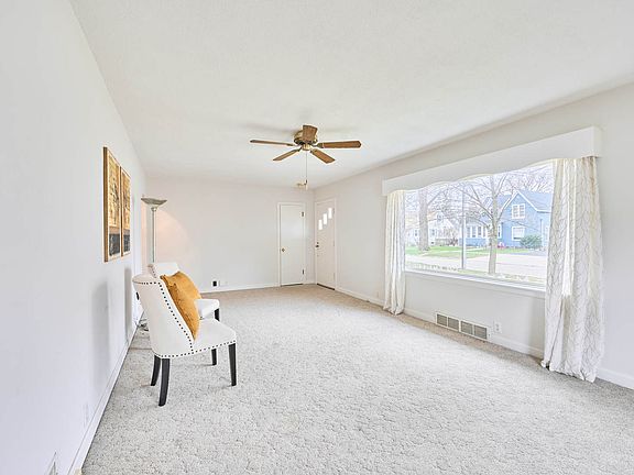 3rd image of 710 N 12th St