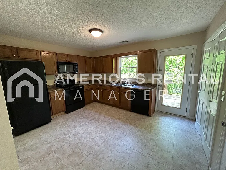 5136 Falling Creek Ln — Photo 11