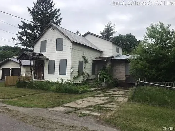 107 Cherry St, Ogdensburg, NY 13669