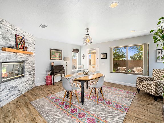 5th image of 28436 N 51st St