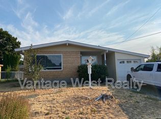 545A Hollydell Rd, Kelowna, BC V1X 1L5