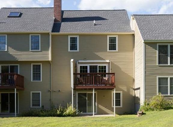 2nd image of 10 Seaver Brook Ln