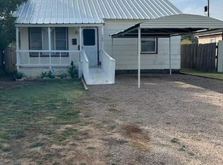 705 W 15th St, Post, TX 79356