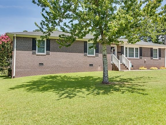 2nd image of 8 Pine Tree Dr