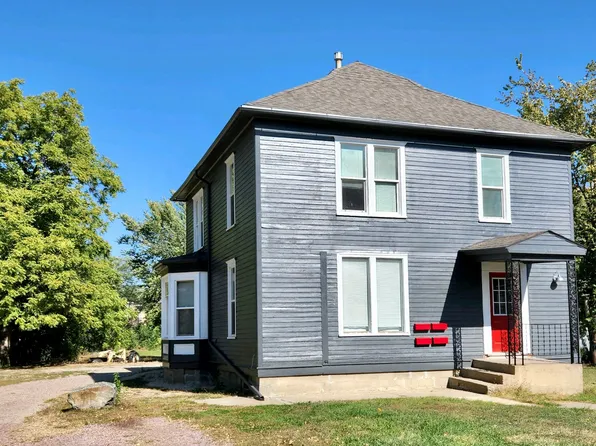 410 E Cherry St #1, Vermillion, SD 57069