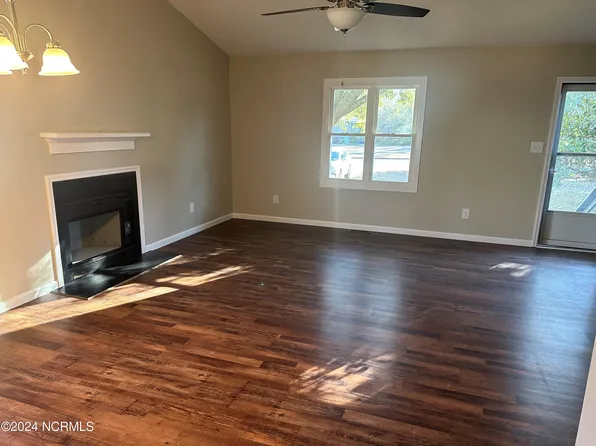 3204 Deer Path Cir, New Bern, NC 28560