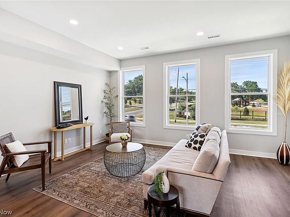 5th image of 11220 N Park Pl #31