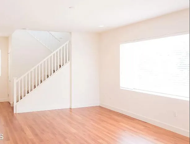 580 W Campania Way — Photo 9