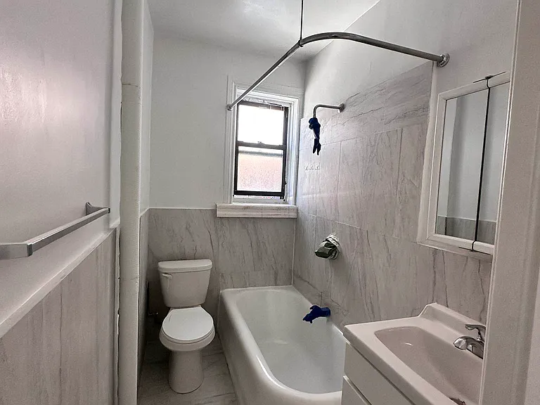86-05 Forest Pkwy #B11 — Photo 3