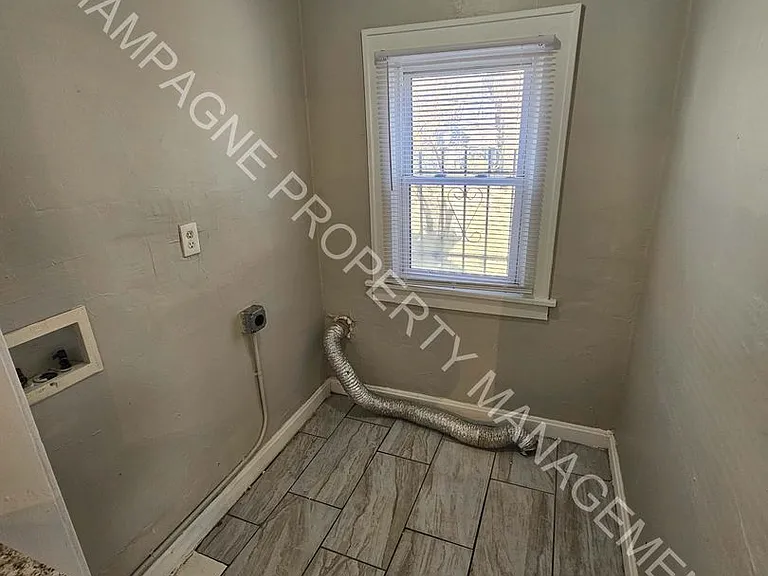 4013 Bellefontaine Ave — Photo 9