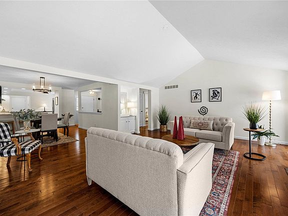 5th image of 46 Creek Rdg