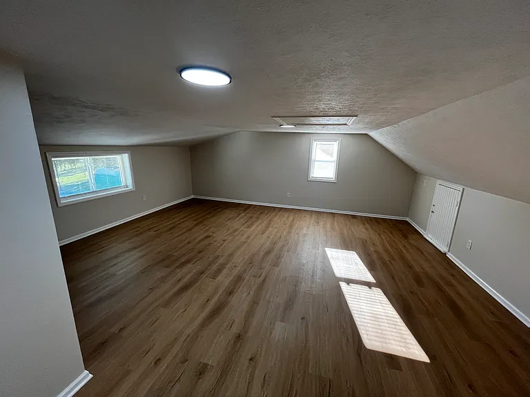 139 Edwards Rd — Photo 5