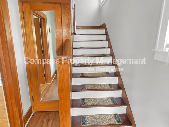 2nd image of 1131 Benjamin Ave SE