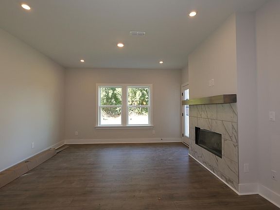 5th image of 2914 Walden Rd