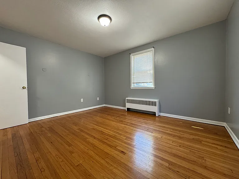 7 Norfolk St #B4 — Photo 10