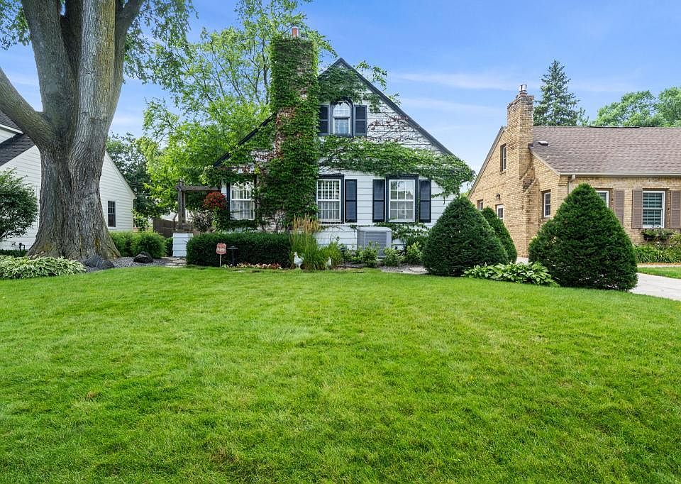 1st image of 3658 Huntington Ave S