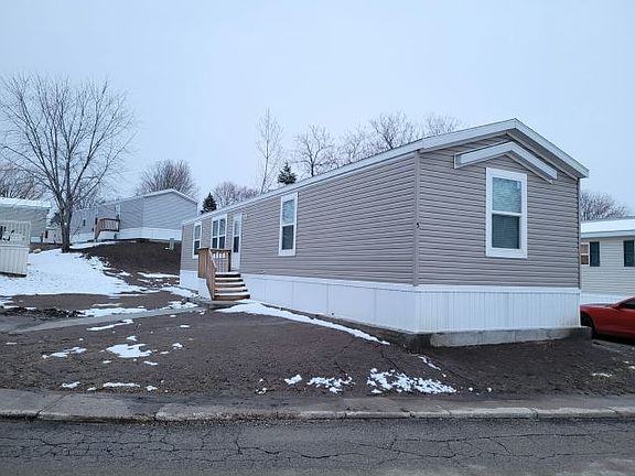 5th image of 5 Rustic Pkwy #135