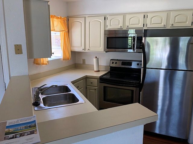 stainless appliances 