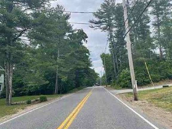 Exterior Neighborhood (street photo)