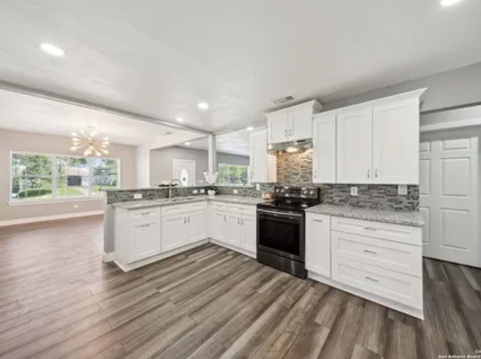 1st image of 322 W Huisache Ave #1